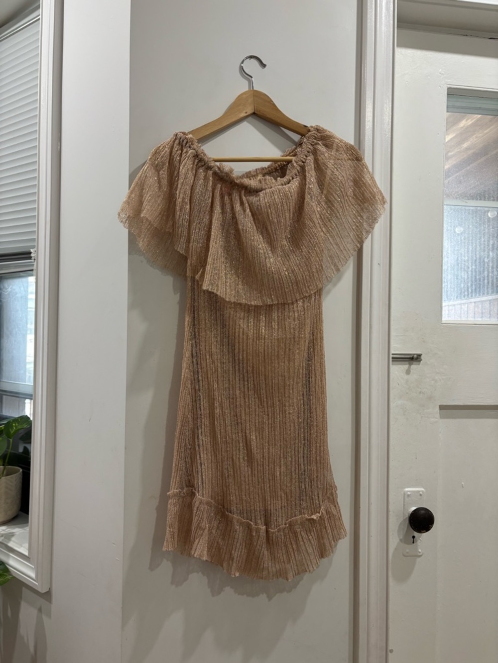 FARM Rio Off-Shoulder Mini Dress - Picture 4 of 5
